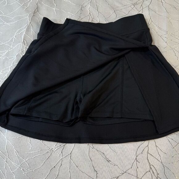 Freely Skort Black Sexy Slit Textured Fabric Side Pockets Golf Tennis SZ XS - Picture 4 of 10